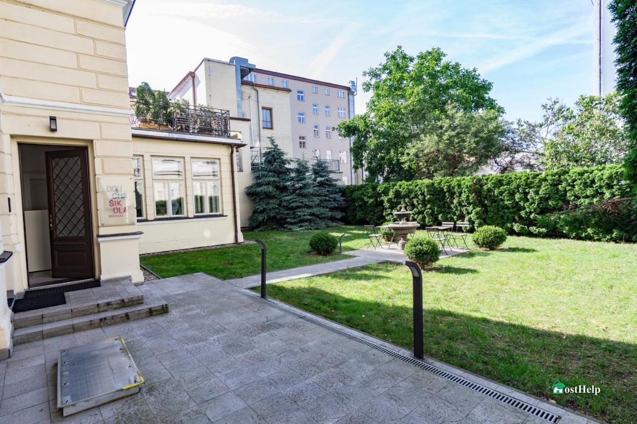 Villa With Hot-Tub, Terrace And Garden, Wenceslass Square Prague Exterior photo