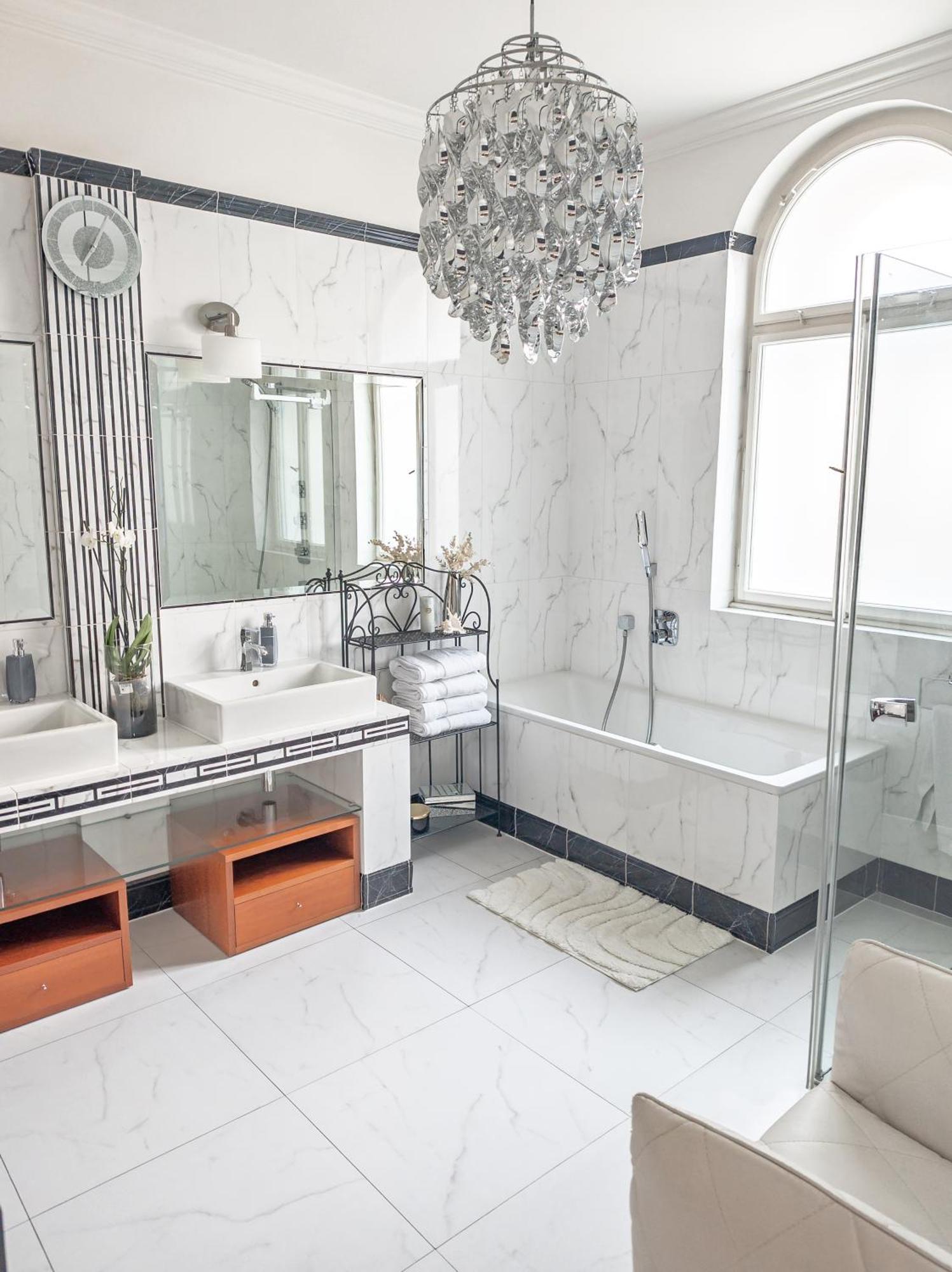 Villa With Hot-Tub, Terrace And Garden, Wenceslass Square Prague Exterior photo
